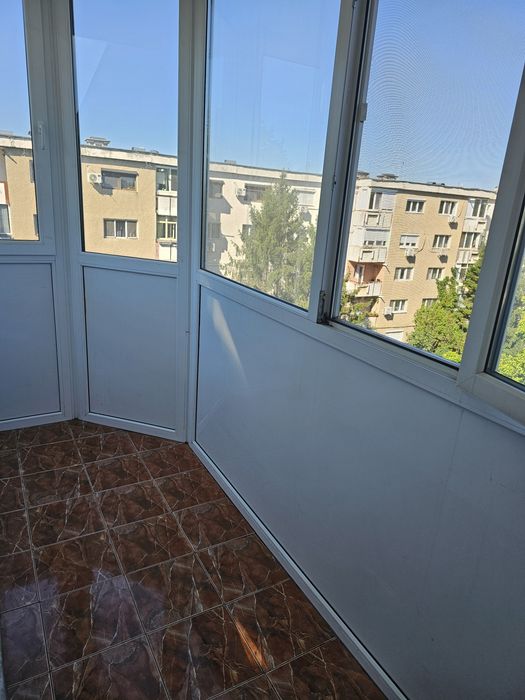 Garsonieră, zona Miorița, Arad