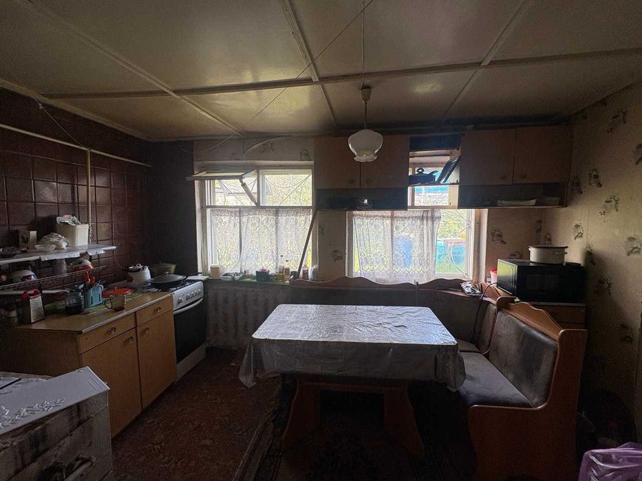 Продается 4-х комнатный дом в Военном городке