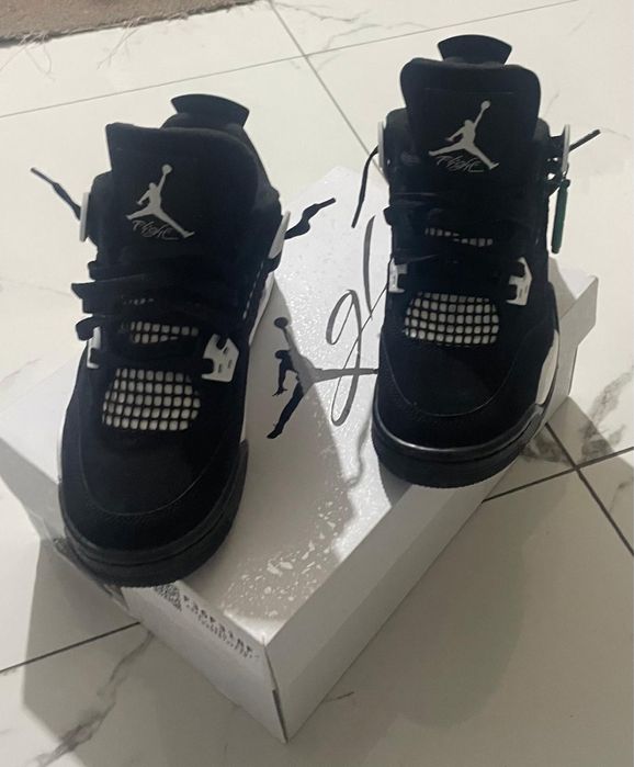 Jordan 4 Retro White Thunder gs