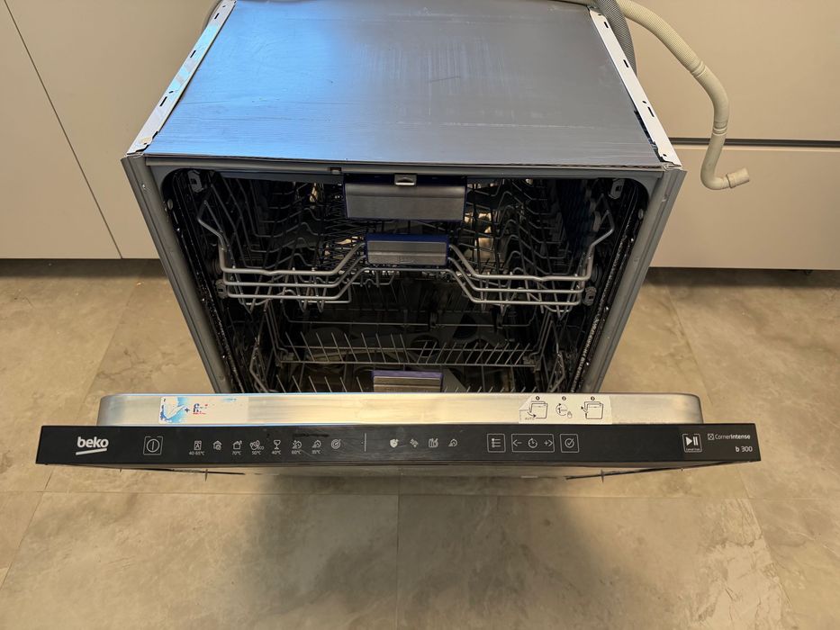 Masina de spalat vase incorporabila Neff, Beko, Bauknecht