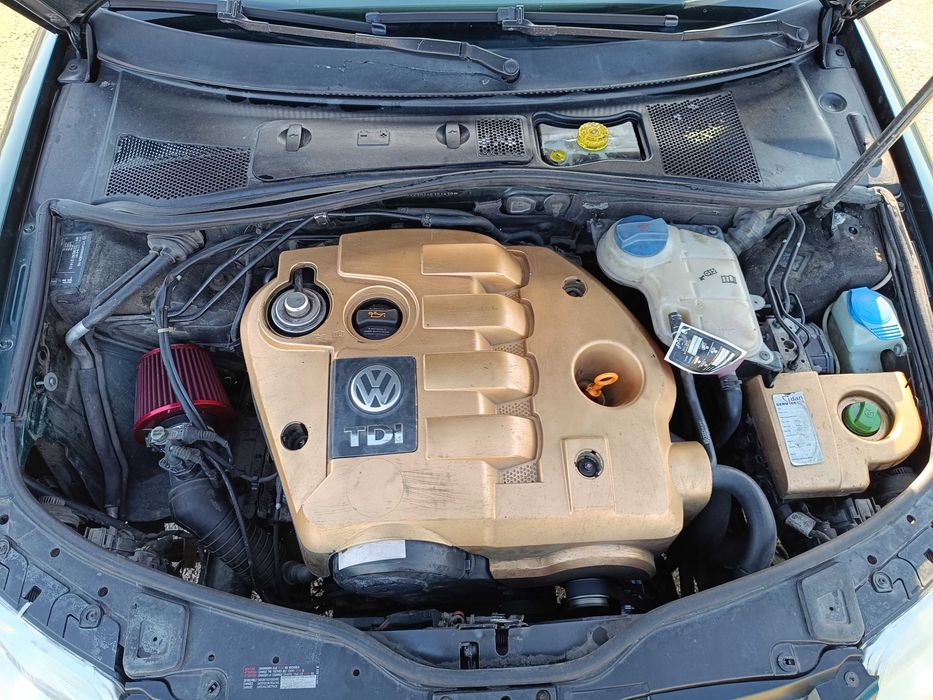 Vând volkswagen passat b5