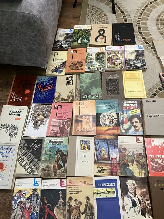 Продам  книги  разные в отличном состоянии