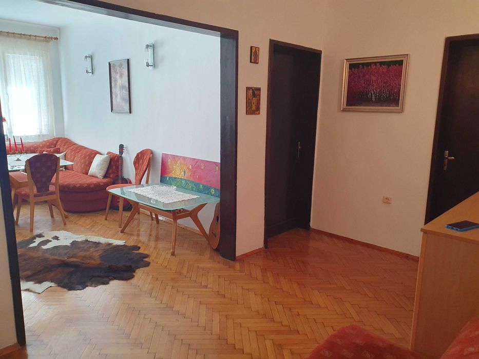 Продава се Четиристаен апартамент в Казанлък - 120 кв.м за 931 €/кв.м - Снимка #2