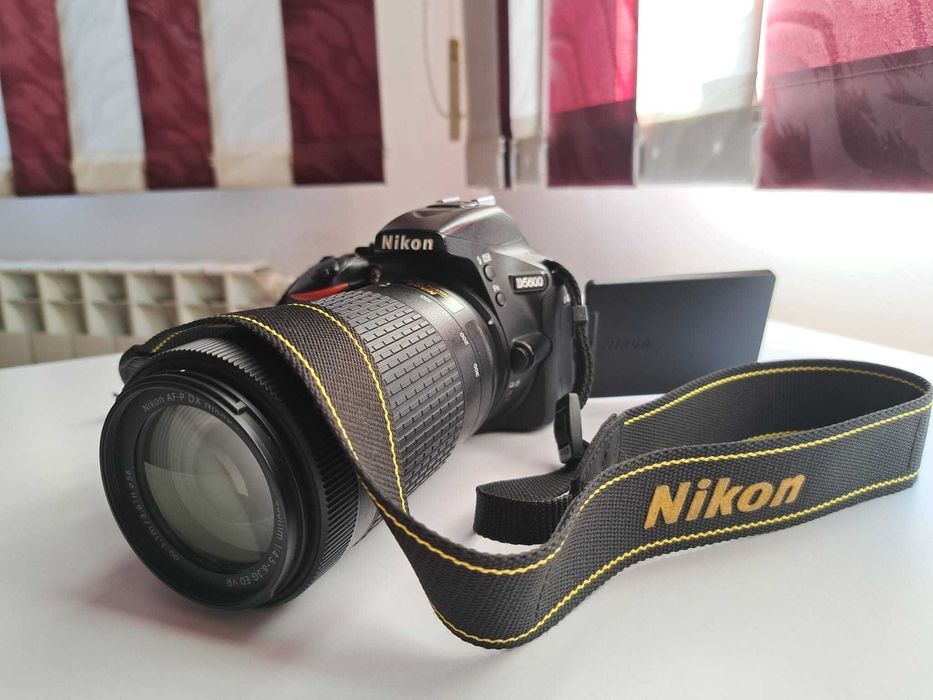 Nikon D5600 Kit complet – 18-55 VR + 70-300 VR