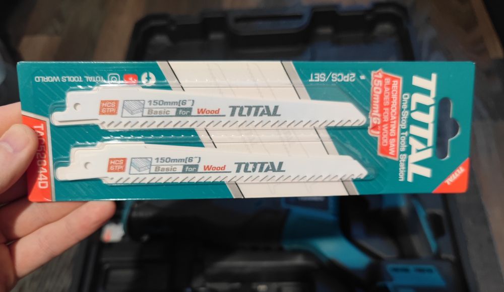 Продам сабельную пилу