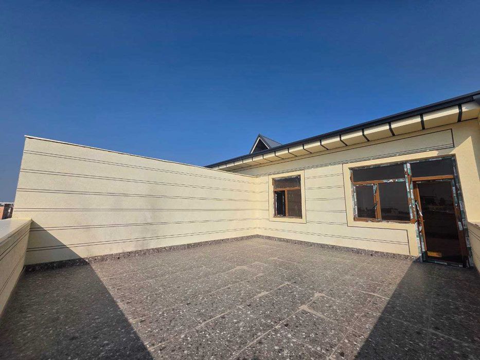 Продаётся 3х комн квартира на 3+4 этажах Ор-р 5 микрорайон Лагманная