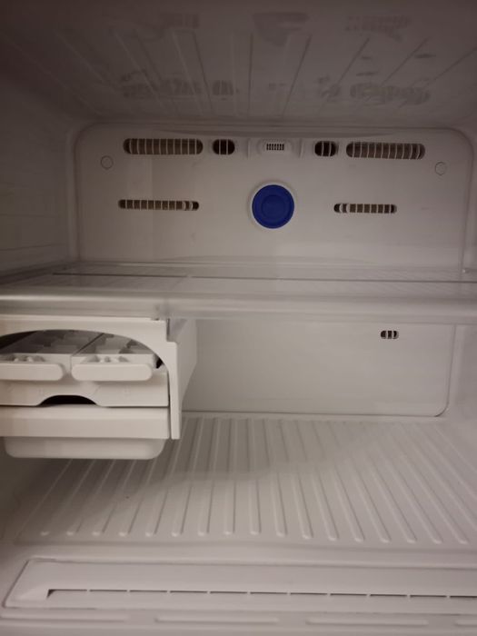 Продам идеальный холодильник
