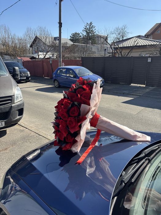 Buchet deosebit 101 trandafiri