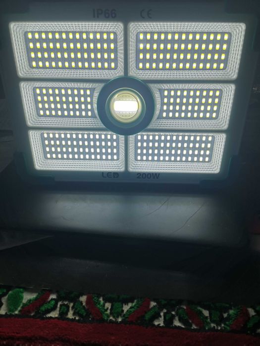 Lampa solara portabila