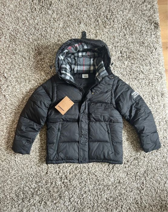 Geaca burberry neagra