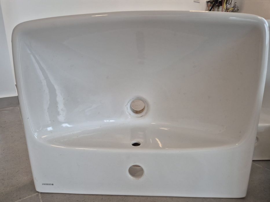 Vand chiuvete bai NOI