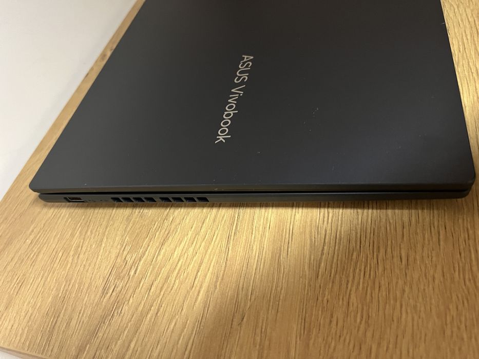 Laptop ASUS VivoBook 15 i5 Gen12, 16GB RAM, SSD 512GB
