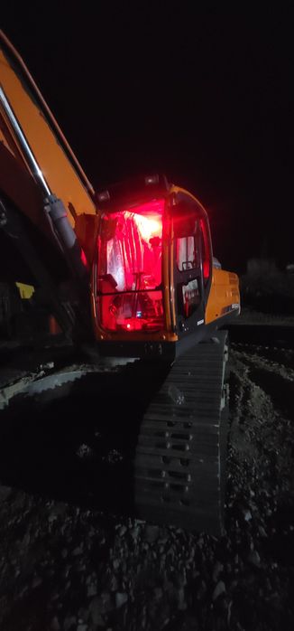 Exkavator arendaga beriladi