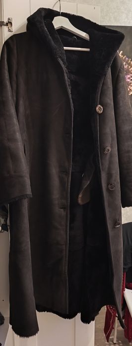 Продам натуральную дубленку ,носила один сезон