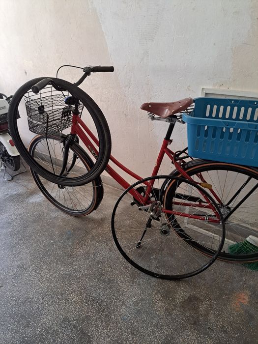 Sport vând bicicletă de damă  pentru plimbări în timpul liber