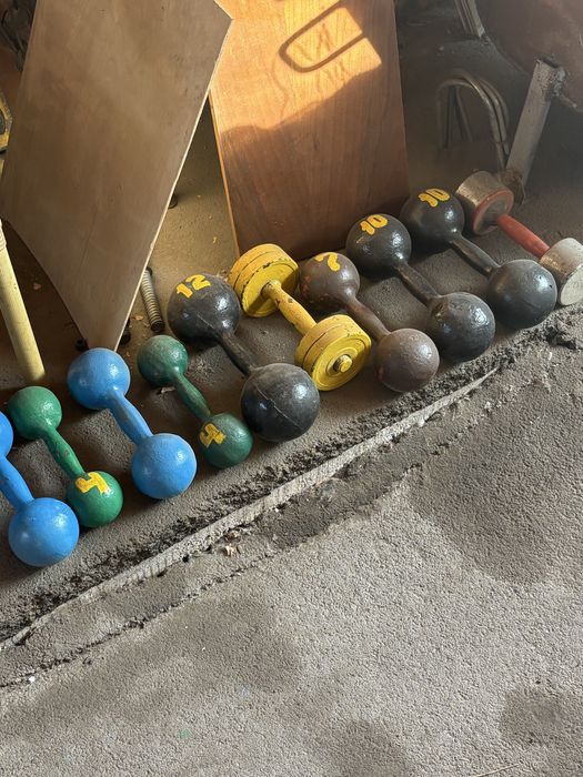 Продам гантели  советские