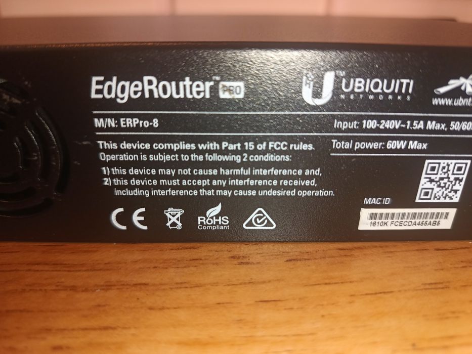 Ubiquiti Edgerouter Pro 8 (ERPro-8)