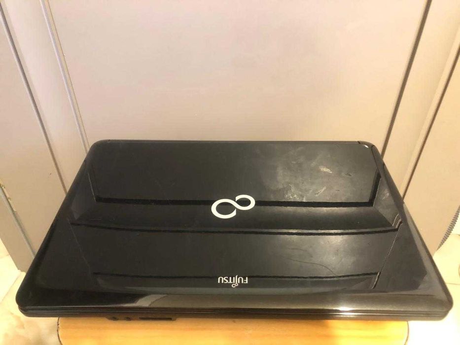 Ноутбук Fujitsu AH530