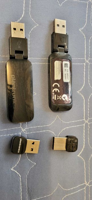 Plantronics BT300 Dongle si Plantronics D100A-M Dongle
