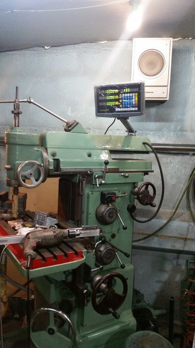 Токарь, токарные работы