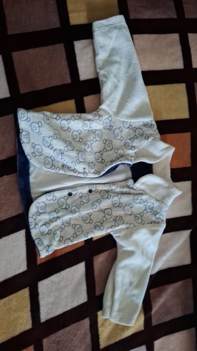 Combinezoane/geaca/bluza bebelusi 3-6 luni ( 68 cm)