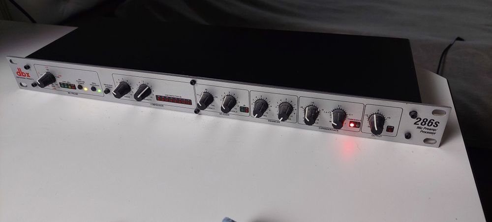 Dbx 286s предусилитель