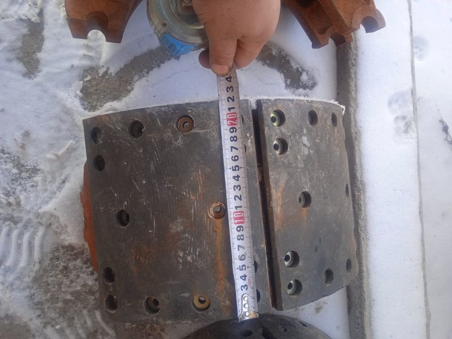 Задные тормозные колодки от Howo