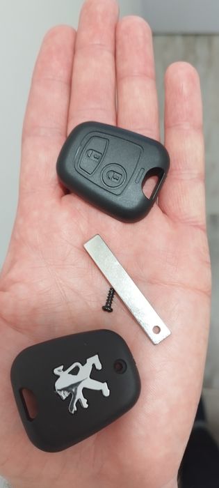 Нови ВИСОКОКАЧЕСТВЕННИ КУТИЙКИ за ключ Пежо Peugeot 206 307