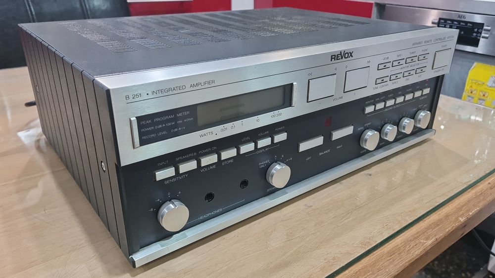 Revox , tuner B760, amp B-750 mk2 , amp  B251 , Rack Revox Original