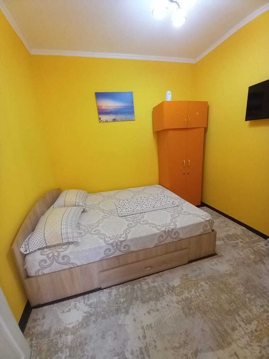 Închiriez,Cameră la Curte Zonă Centrală