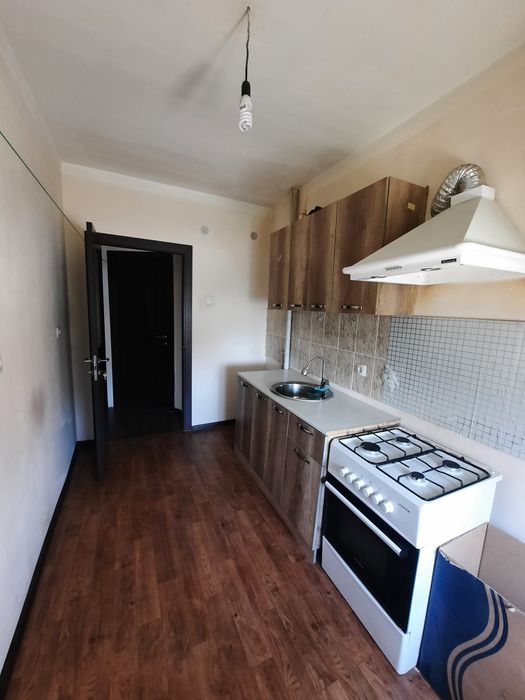 Сергили 7 канечка 3хона 3этаж 57600 минг янги уй