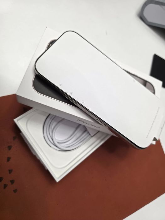 Vand Iphone 16 pro