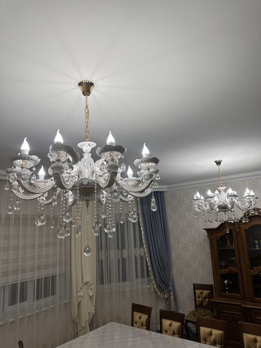 Продаются две классические хрустальные люстры