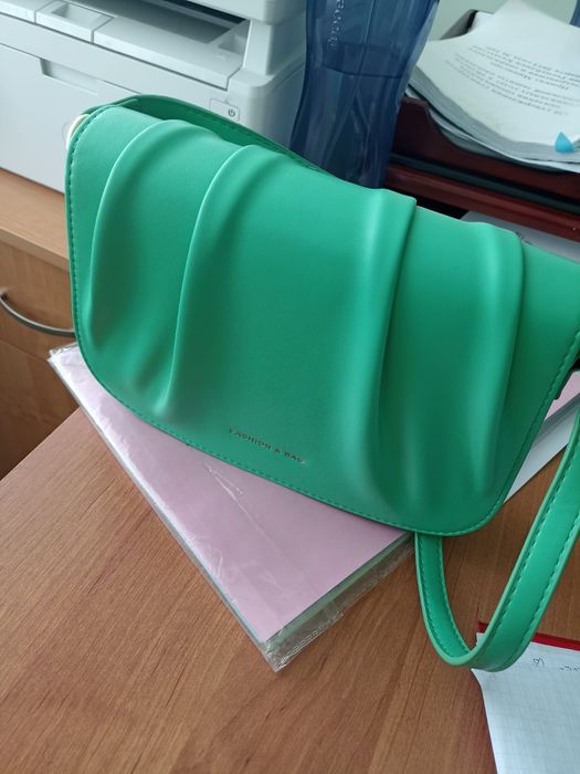 Продаю сумку женскую