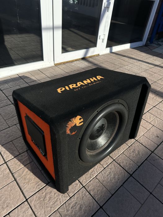 Продам сабвуфер хороший