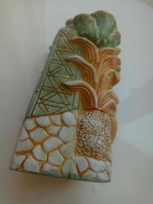 Подставка для ручек и карандашей.