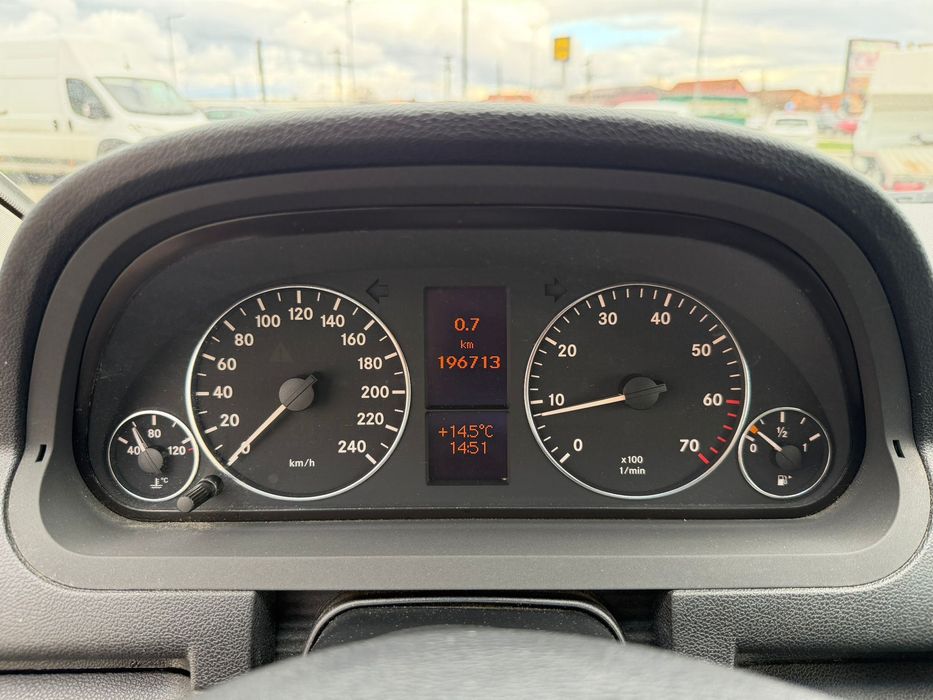 Mercedes A Klasse/benzina/navi/pano/full/AVANTGARDE