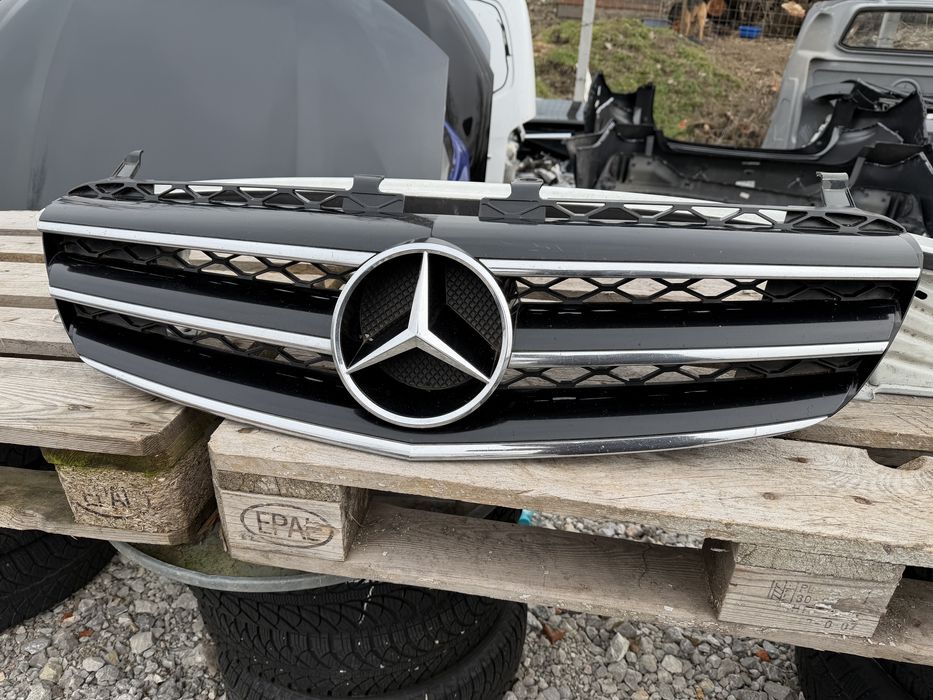Решетка Mercedes R Class W251