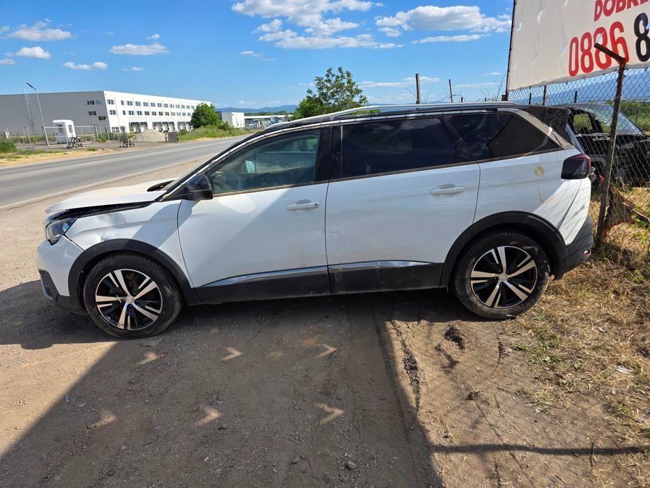 ***Продава на части*** 2 броя Peugeot 5008