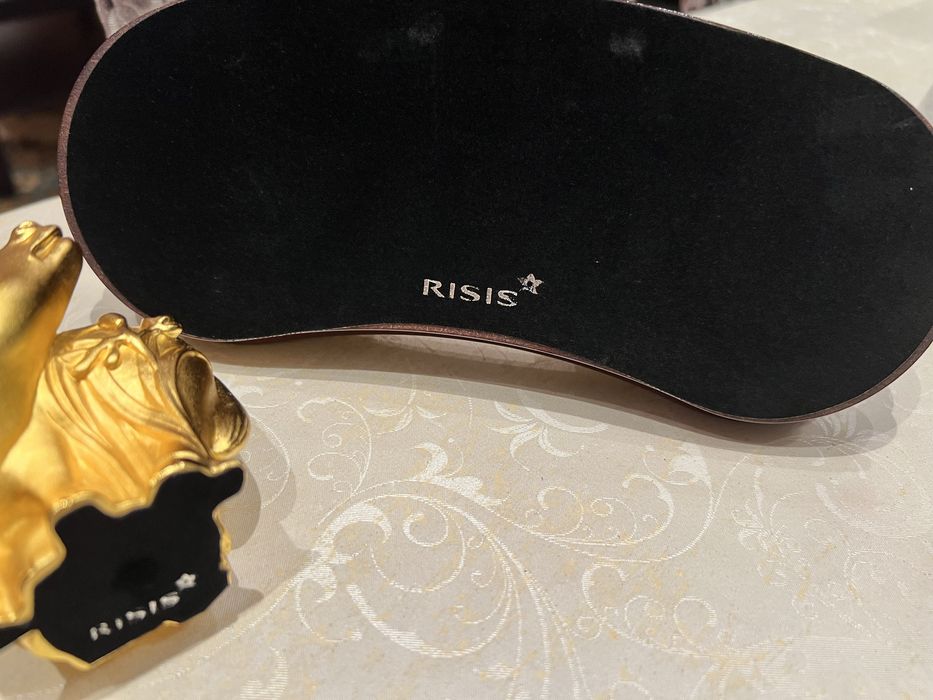 Статуэтки RISIS Сингапур 24К золото