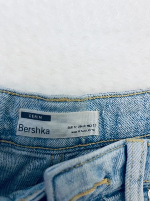 Pantaloni scurți Blugi fete 11 -12 ani + bonus tricou verde + 2 bluzițe alb și roz
