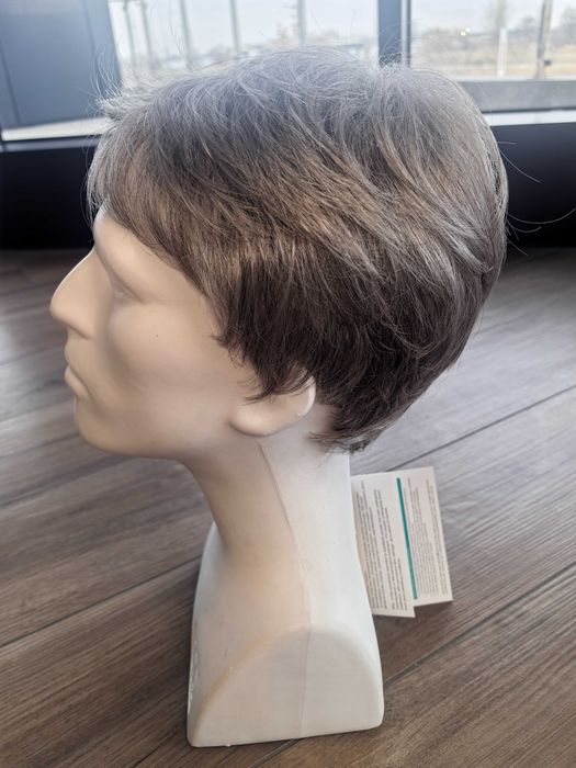 Перука чисто нова, к-т с шампоан