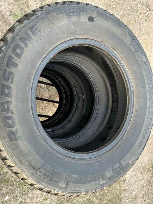 Продам комплект зимние шины