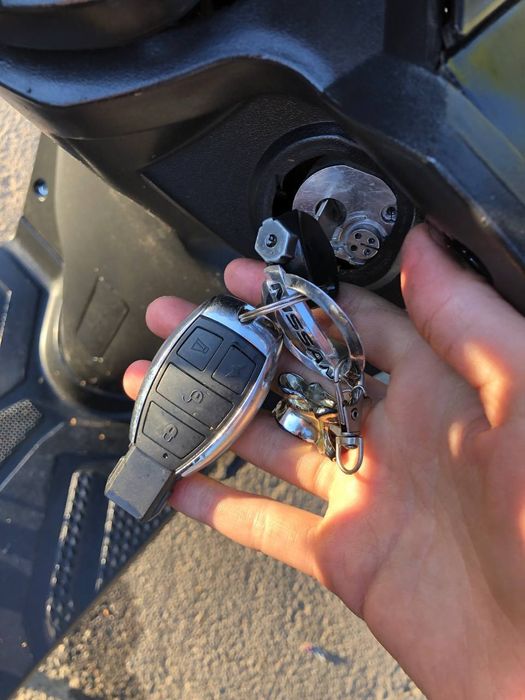 Бенали мопед.               .