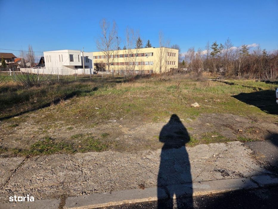 Teren intravilan de vanzare Capitan Cutui - PItesti