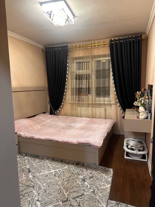 Срочно продается 3 комнатная квартира в Янгихайатски район