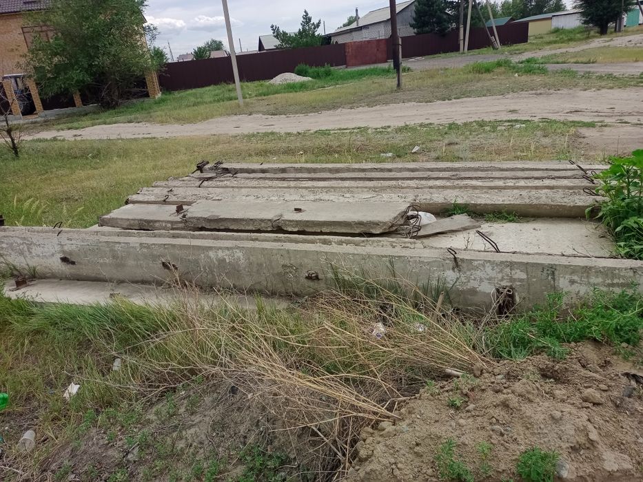 Продам Подкладные плитки Ормированные 16 штук