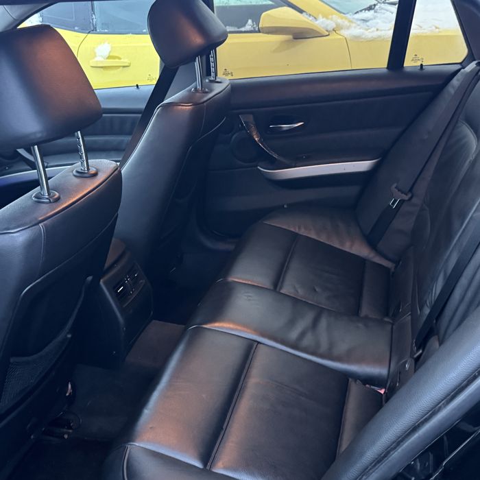 Bmw 320 x deive   In rate