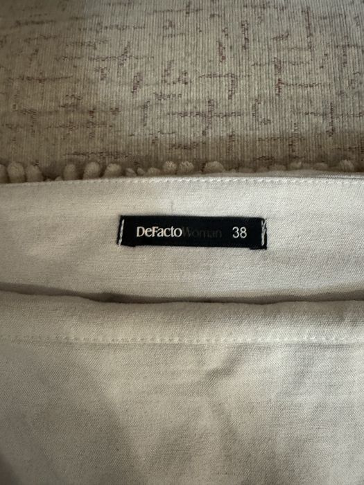 Юбка бежевая 36 р