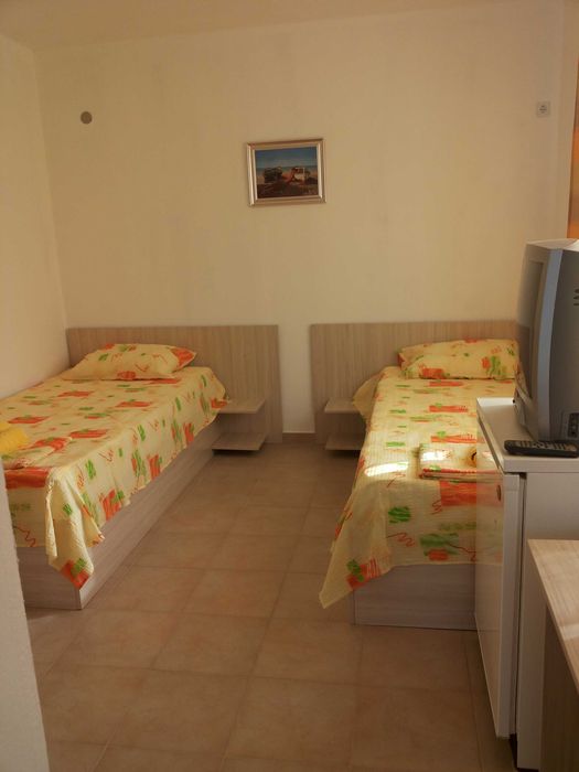 Дава се под наем Едностаен апартамент в с. Лозенец, Област Бургас - 20 кв.м за 408 € - Снимка #8